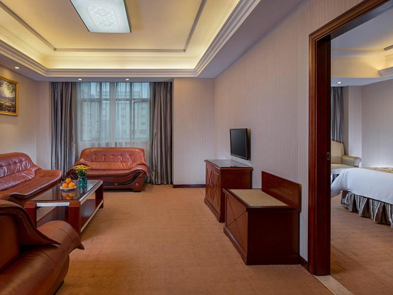 Vienna Hotel Guangzhou Airport 2 Buitenkant foto